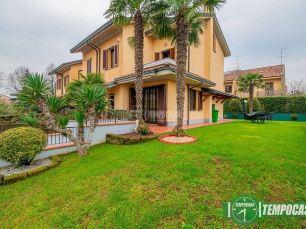 casa indipendente in vendita a San Giuliano Milanese in zona Sesto Ulteriano