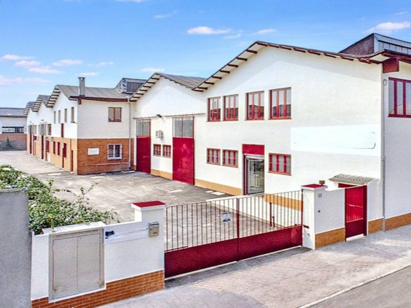 capannone in vendita a San Giuliano Milanese in zona Civesio