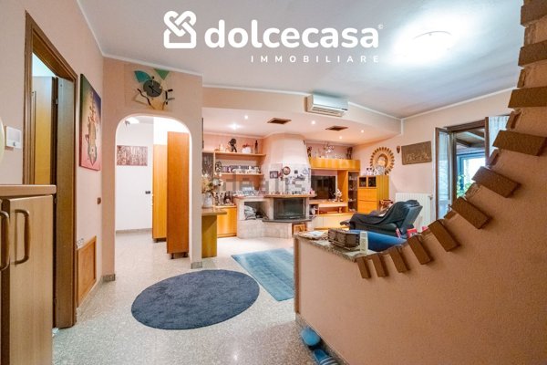 casa indipendente in vendita a San Giuliano Milanese in zona Zivido