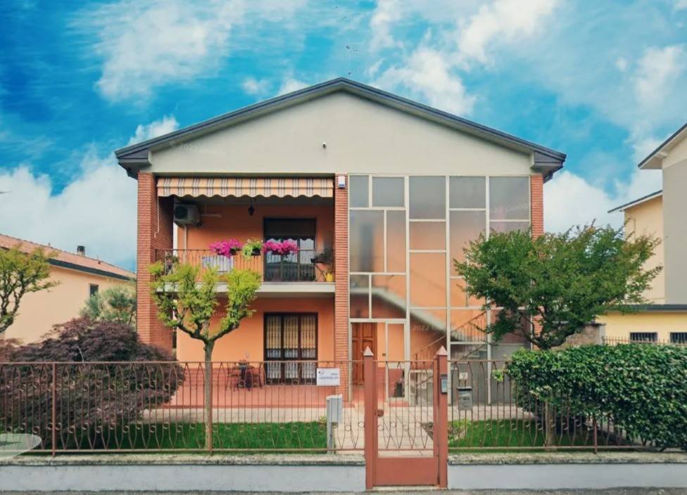 casa indipendente in vendita a San Giuliano Milanese in zona Sesto Ulteriano