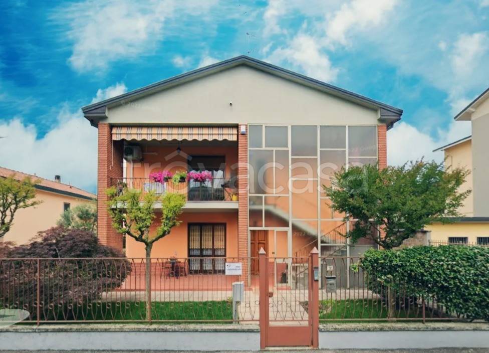 casa indipendente in vendita a San Giuliano Milanese in zona Sesto Ulteriano