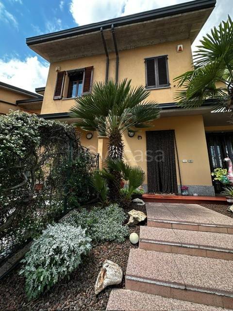 casa indipendente in vendita a San Giuliano Milanese in zona Civesio