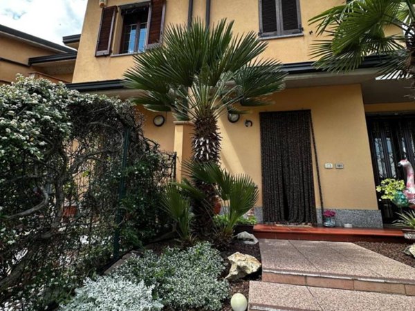 casa indipendente in vendita a San Giuliano Milanese in zona Sesto Ulteriano