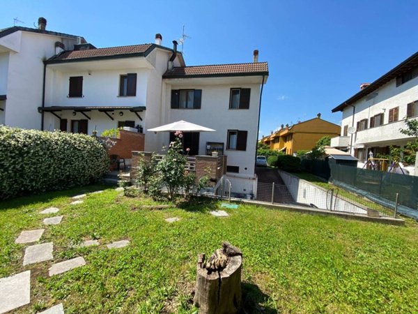 casa indipendente in vendita a San Giuliano Milanese in zona Sesto Ulteriano