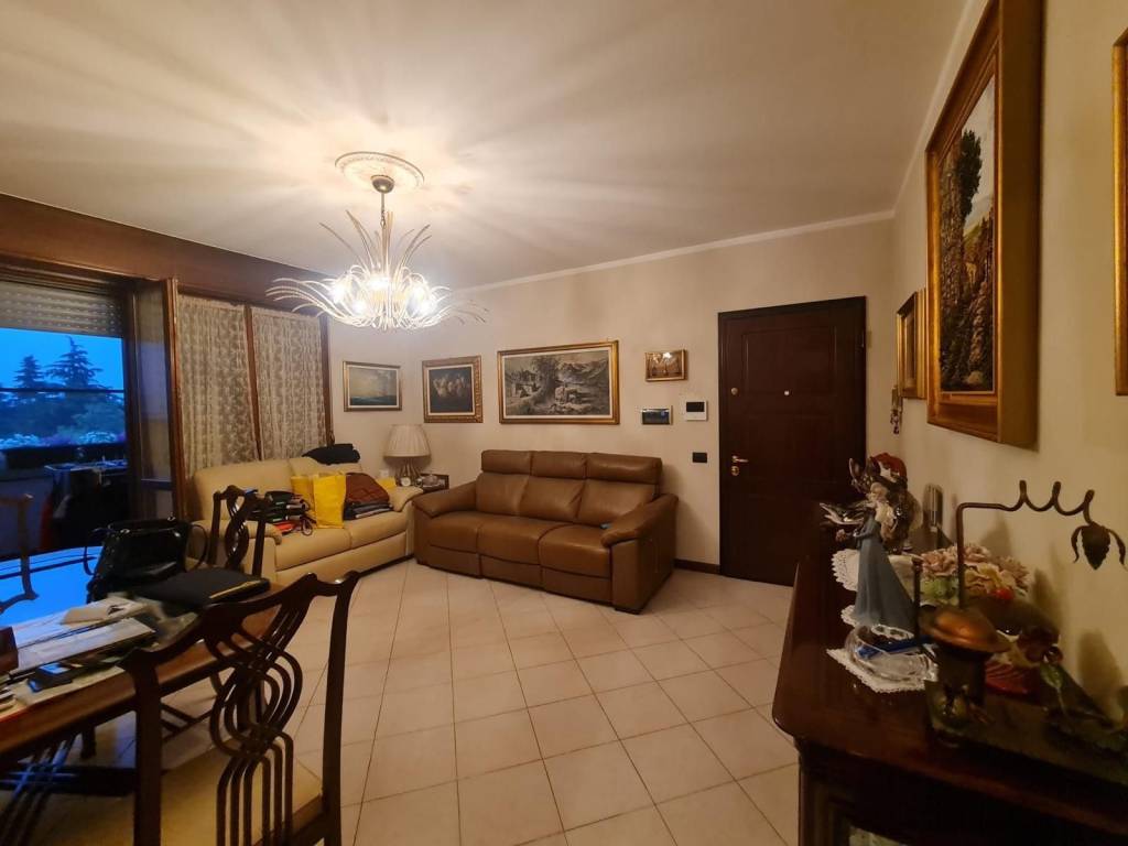 appartamento in vendita a San Giuliano Milanese in zona Zivido