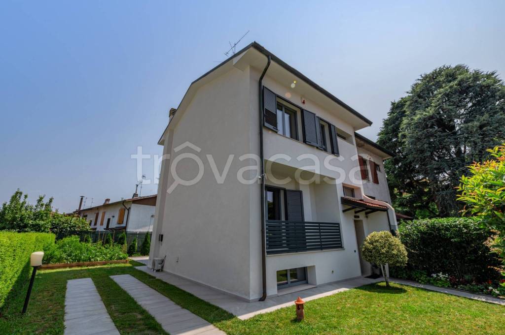 casa indipendente in vendita a San Giuliano Milanese in zona Zivido