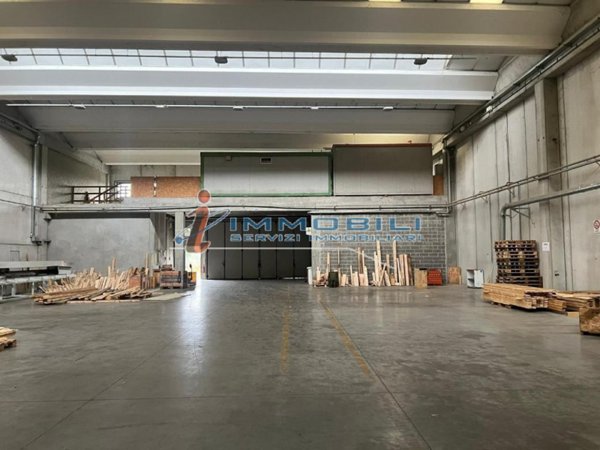 capannone in vendita a San Giuliano Milanese in zona Zivido