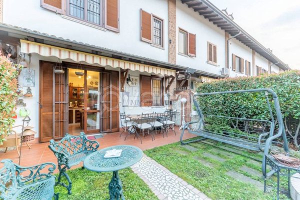 casa indipendente in vendita a San Giuliano Milanese in zona Zivido