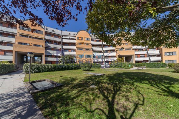 appartamento in vendita a San Giuliano Milanese in zona Zivido
