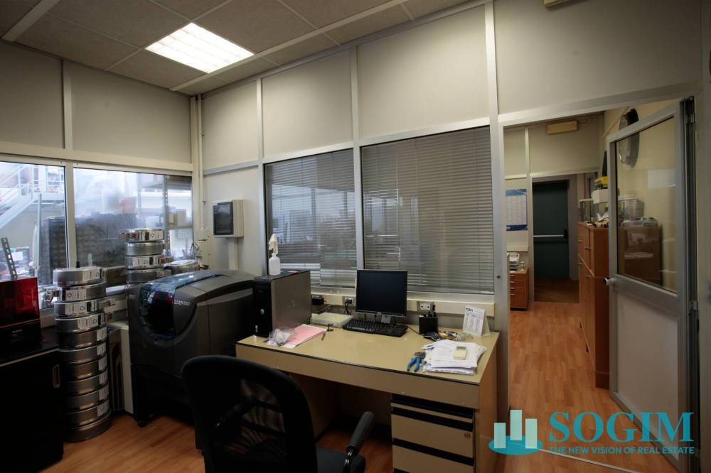 capannone in vendita a San Giuliano Milanese in zona Civesio