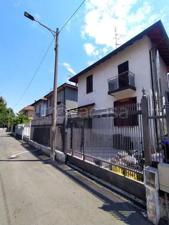casa indipendente in vendita a San Giuliano Milanese