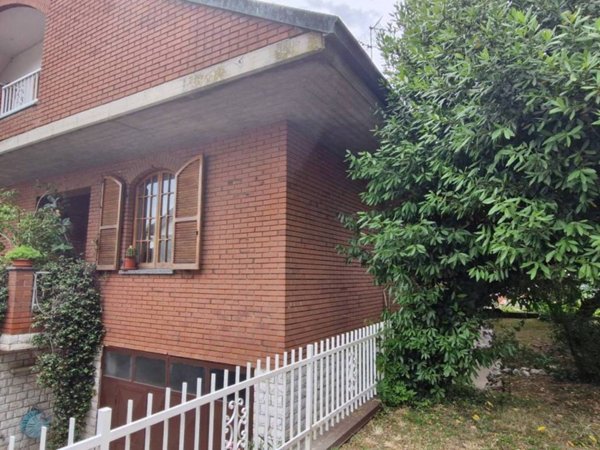 casa indipendente in vendita a San Giuliano Milanese in zona Sesto Ulteriano