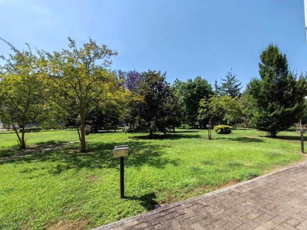 appartamento in vendita a San Giuliano Milanese in zona Sesto Ulteriano