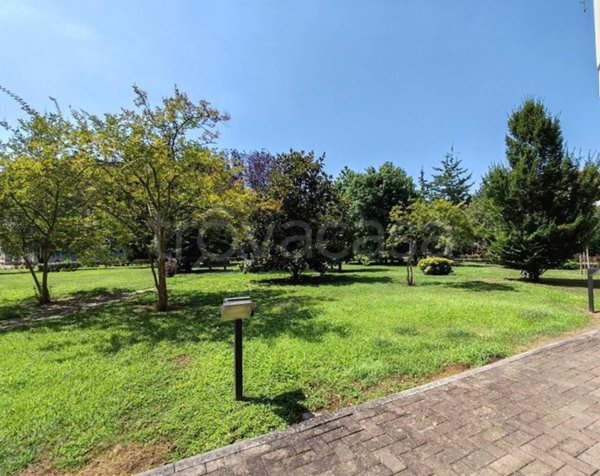 appartamento in vendita a San Giuliano Milanese in zona Civesio