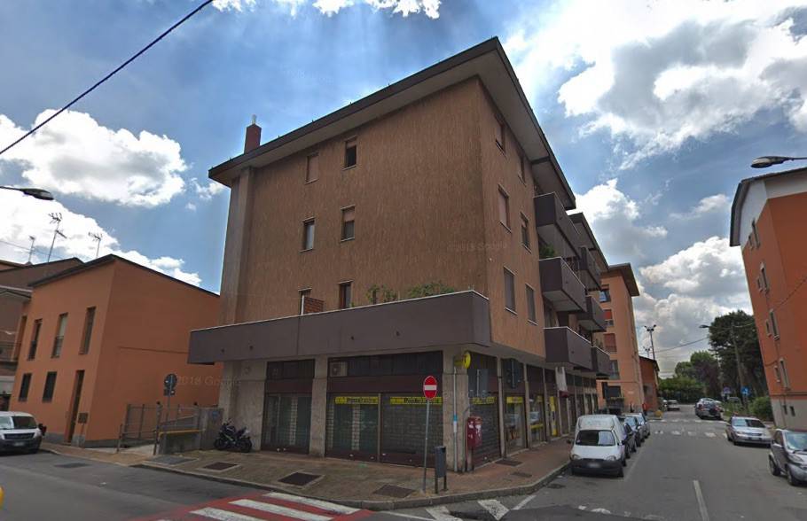 negozio in vendita a San Giuliano Milanese in zona Borgolombardo