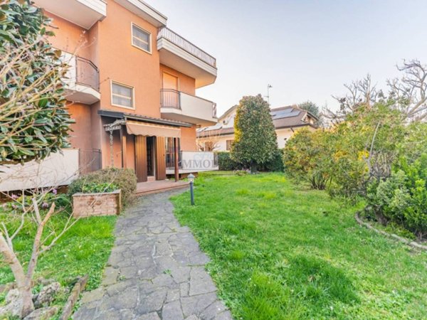 appartamento in vendita a San Giuliano Milanese in zona Civesio
