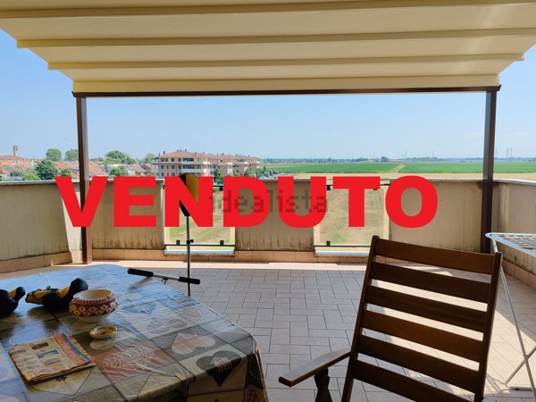 appartamento in vendita a San Giuliano Milanese in zona Sesto Ulteriano