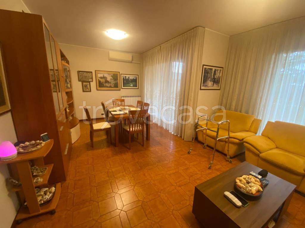 appartamento in vendita a San Giuliano Milanese in zona Civesio