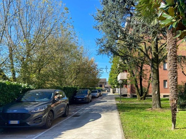appartamento in vendita a San Giuliano Milanese in zona Sesto Ulteriano