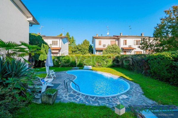 casa indipendente in vendita a San Giuliano Milanese in zona Zivido