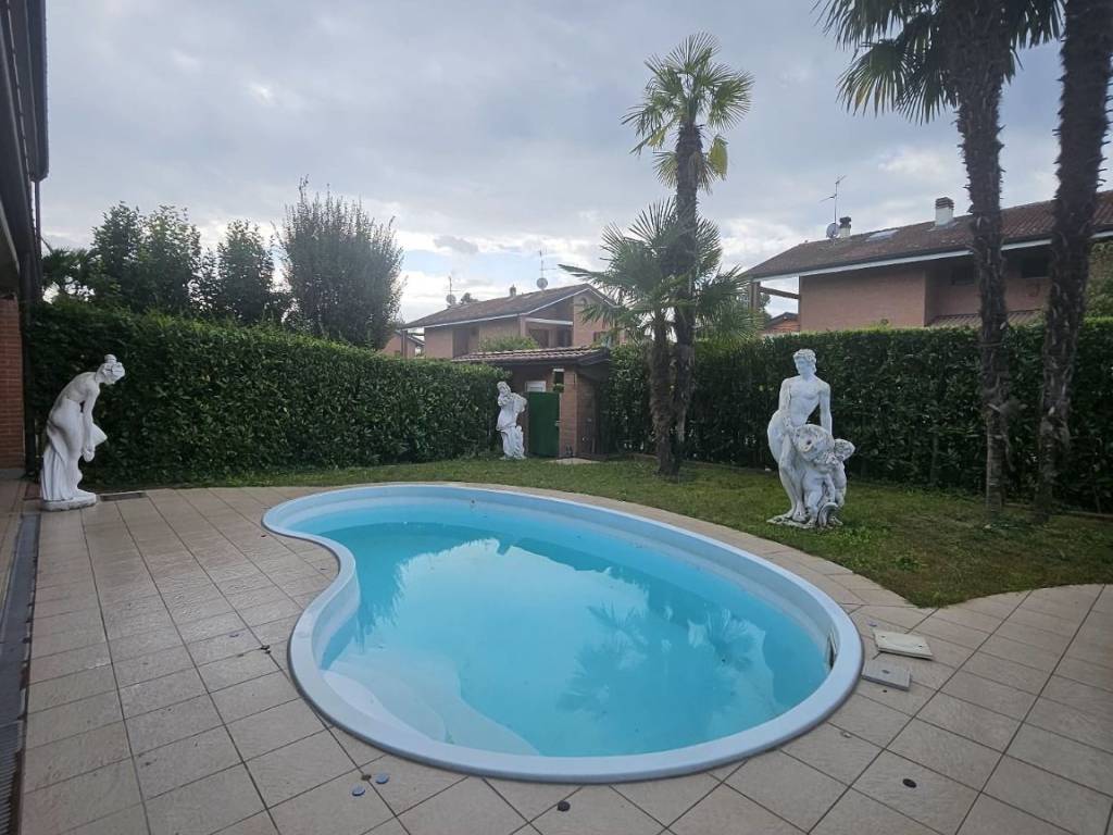 casa indipendente in vendita a San Giuliano Milanese in zona Carpianello