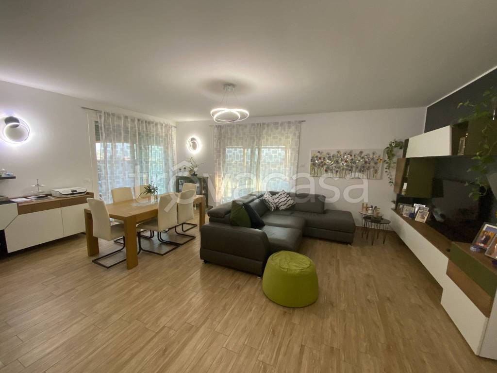 appartamento in vendita a San Giuliano Milanese in zona Zivido