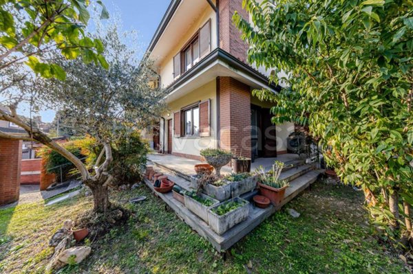 casa indipendente in vendita a San Giuliano Milanese in zona Civesio