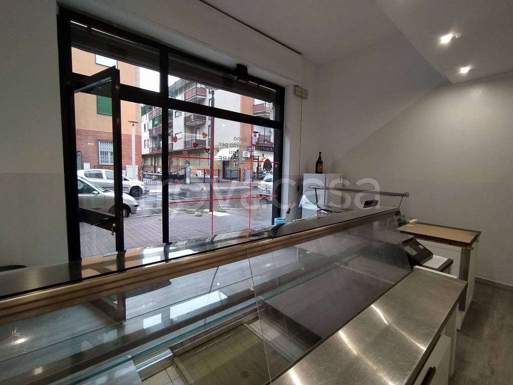 locale commerciale in vendita a San Giuliano Milanese