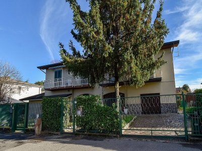 casa indipendente in vendita a San Giuliano Milanese in zona Carpianello