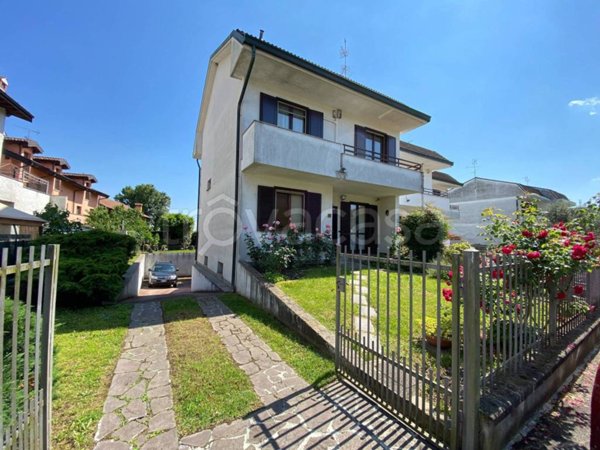 casa indipendente in vendita a San Giuliano Milanese in zona Sesto Ulteriano