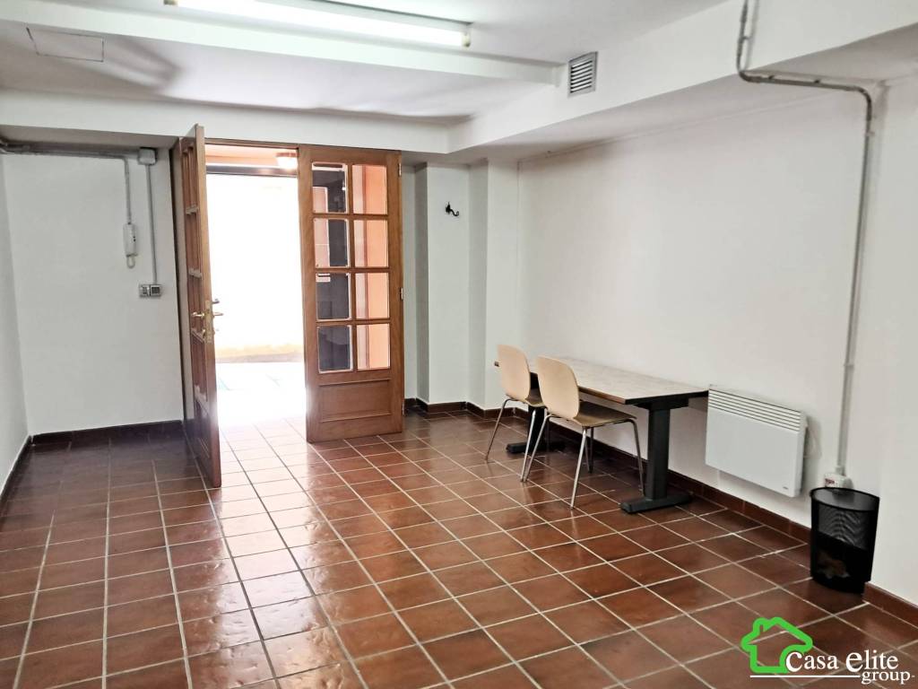 ufficio in vendita a San Giuliano Milanese in zona Zivido