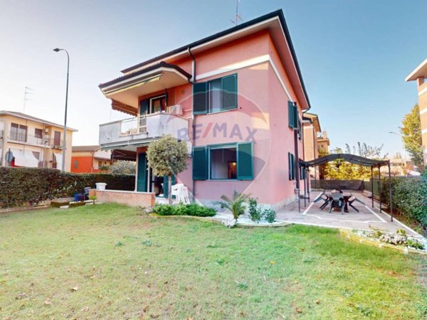 casa indipendente in vendita a San Giuliano Milanese
