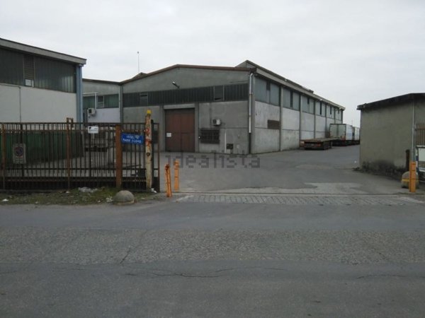 capannone in vendita a San Giuliano Milanese