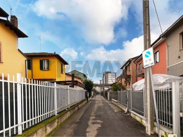 appartamento in vendita a San Giuliano Milanese in zona Borgolombardo