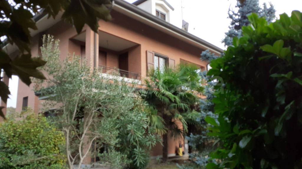 casa indipendente in vendita a San Giuliano Milanese in zona Carpianello