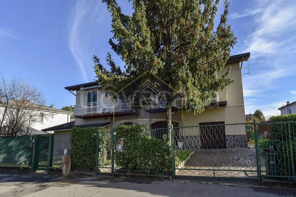 casa indipendente in vendita a San Giuliano Milanese in zona Carpianello