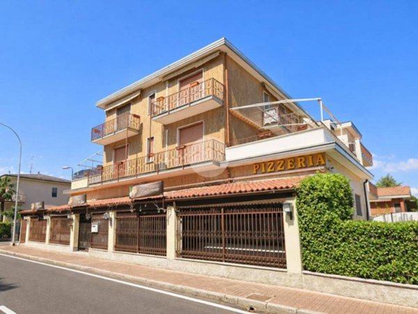 intera palazzina in vendita a San Giuliano Milanese in zona Civesio