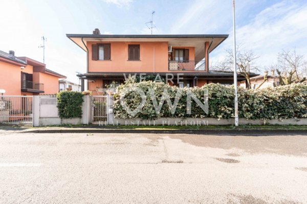 appartamento in vendita a San Giuliano Milanese in zona Zivido