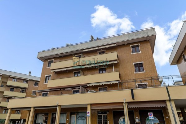 appartamento in vendita a San Giuliano Milanese in zona Sesto Ulteriano