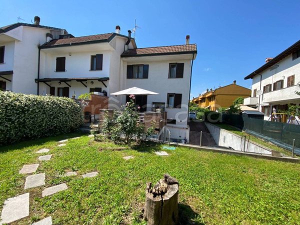 casa indipendente in vendita a San Giuliano Milanese in zona Sesto Ulteriano