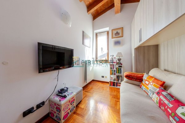 appartamento in vendita a San Giuliano Milanese in zona Sesto Ulteriano