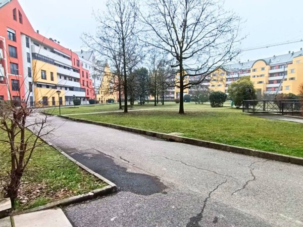 ufficio in vendita a San Giuliano Milanese in zona Zivido