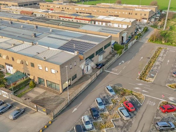 locale commerciale in vendita a San Giuliano Milanese
