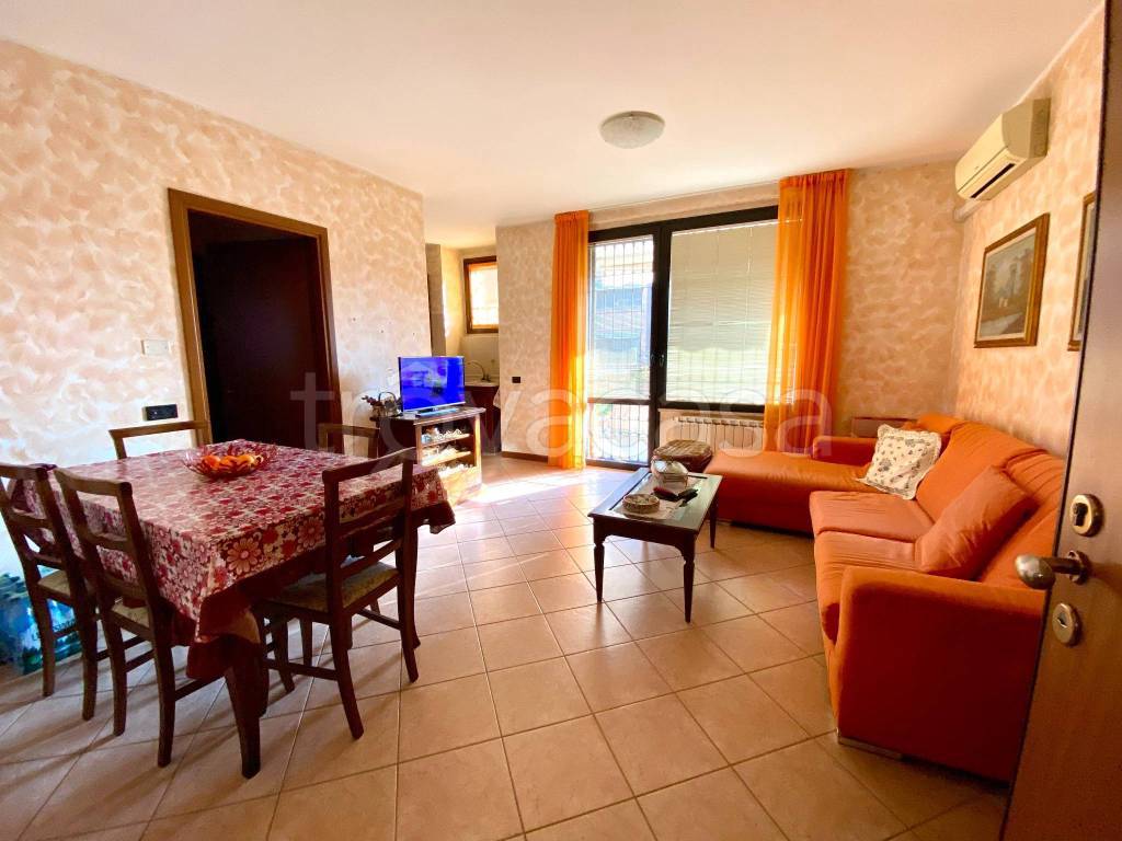 appartamento in vendita a San Giuliano Milanese in zona Zivido