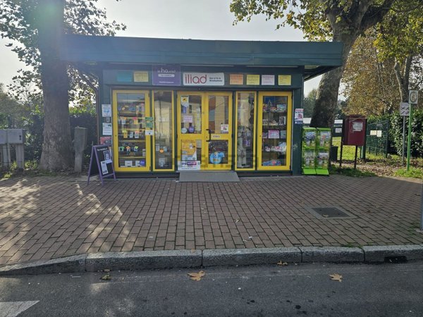 locale commerciale in vendita a San Giuliano Milanese