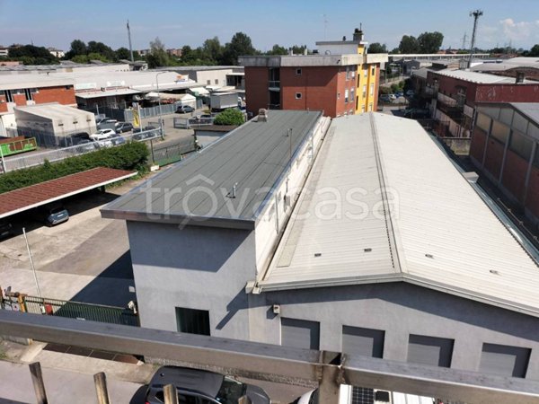locale commerciale in vendita a San Giuliano Milanese
