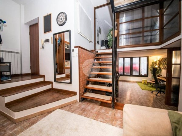 appartamento in vendita a San Giuliano Milanese in zona Borgolombardo