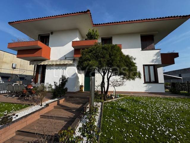 casa indipendente in vendita a San Giuliano Milanese in zona Sesto Ulteriano