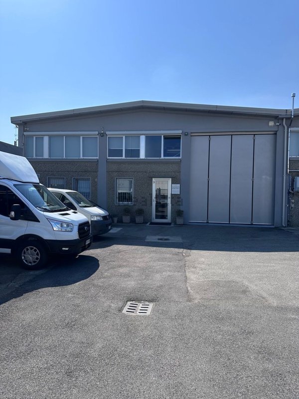 capannone in vendita a San Giuliano Milanese