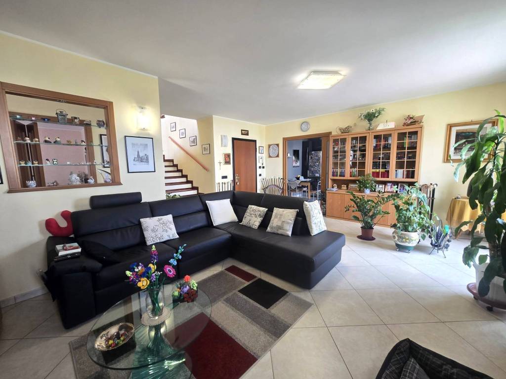 appartamento in vendita a San Giuliano Milanese in zona Zivido